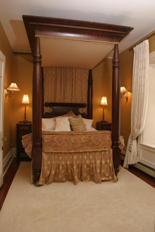 ナイアガラ・フォールズ Grand Victorian Bed & Breakfast エクステリア 写真