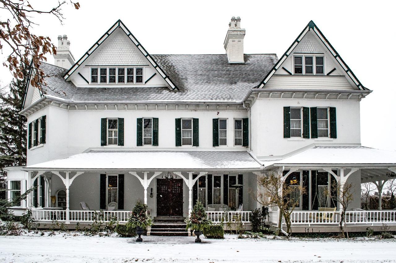 ナイアガラ・フォールズ Grand Victorian Bed & Breakfast エクステリア 写真