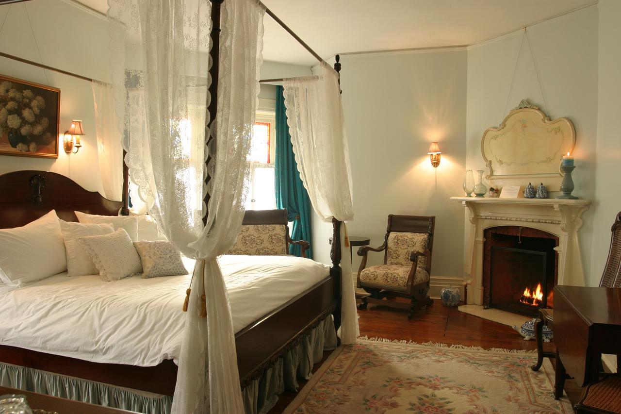 ナイアガラ・フォールズ Grand Victorian Bed & Breakfast エクステリア 写真