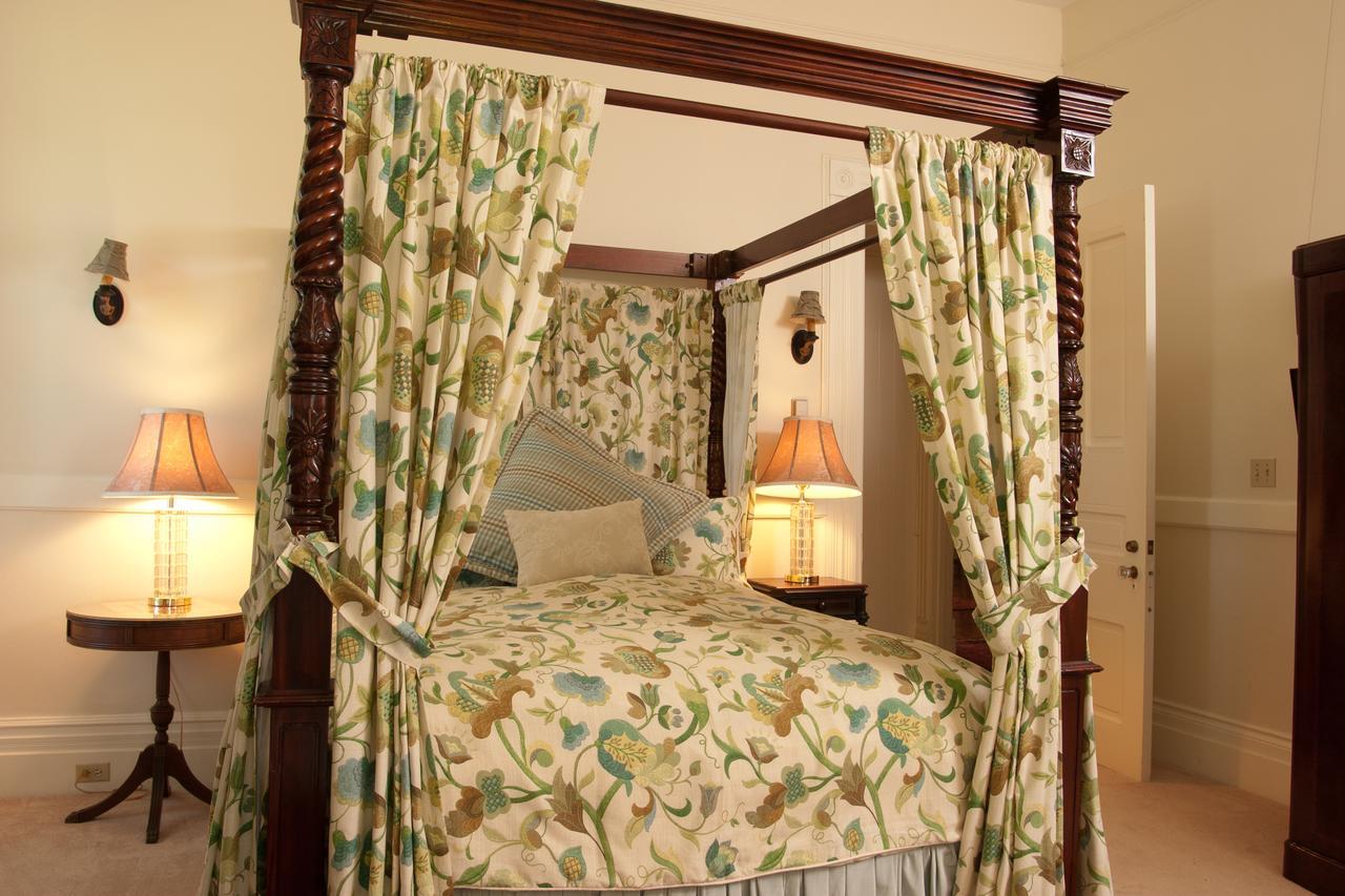 ナイアガラ・フォールズ Grand Victorian Bed & Breakfast エクステリア 写真